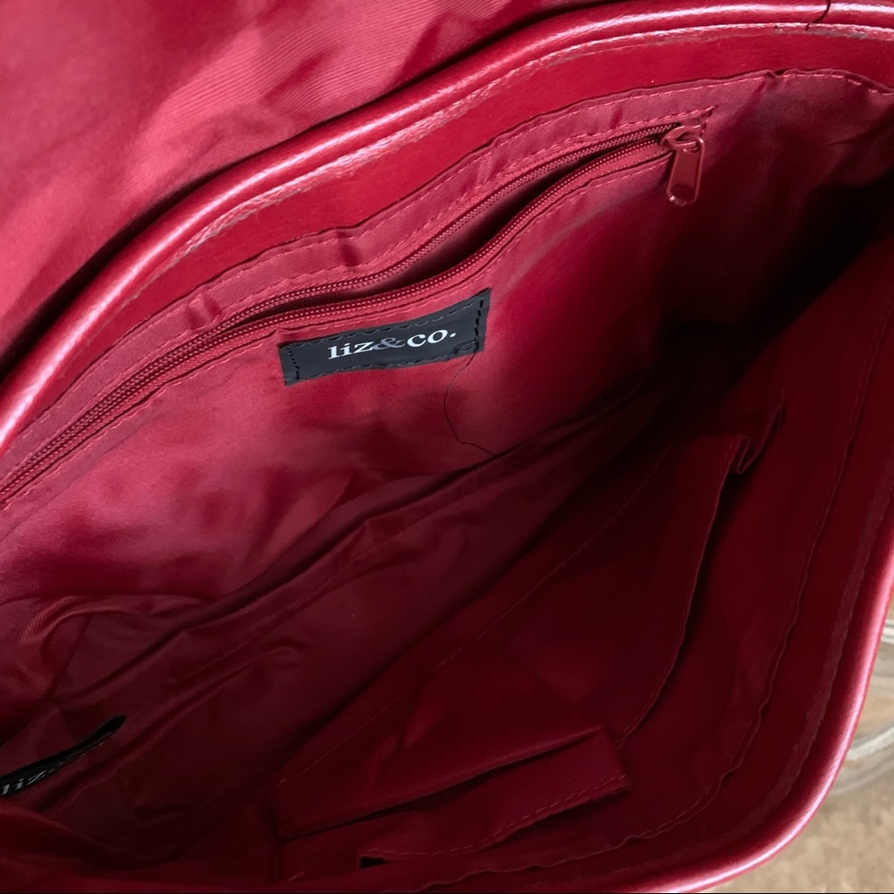 Liz & Co. Red Shoulder Bag - Picture 6 of 6